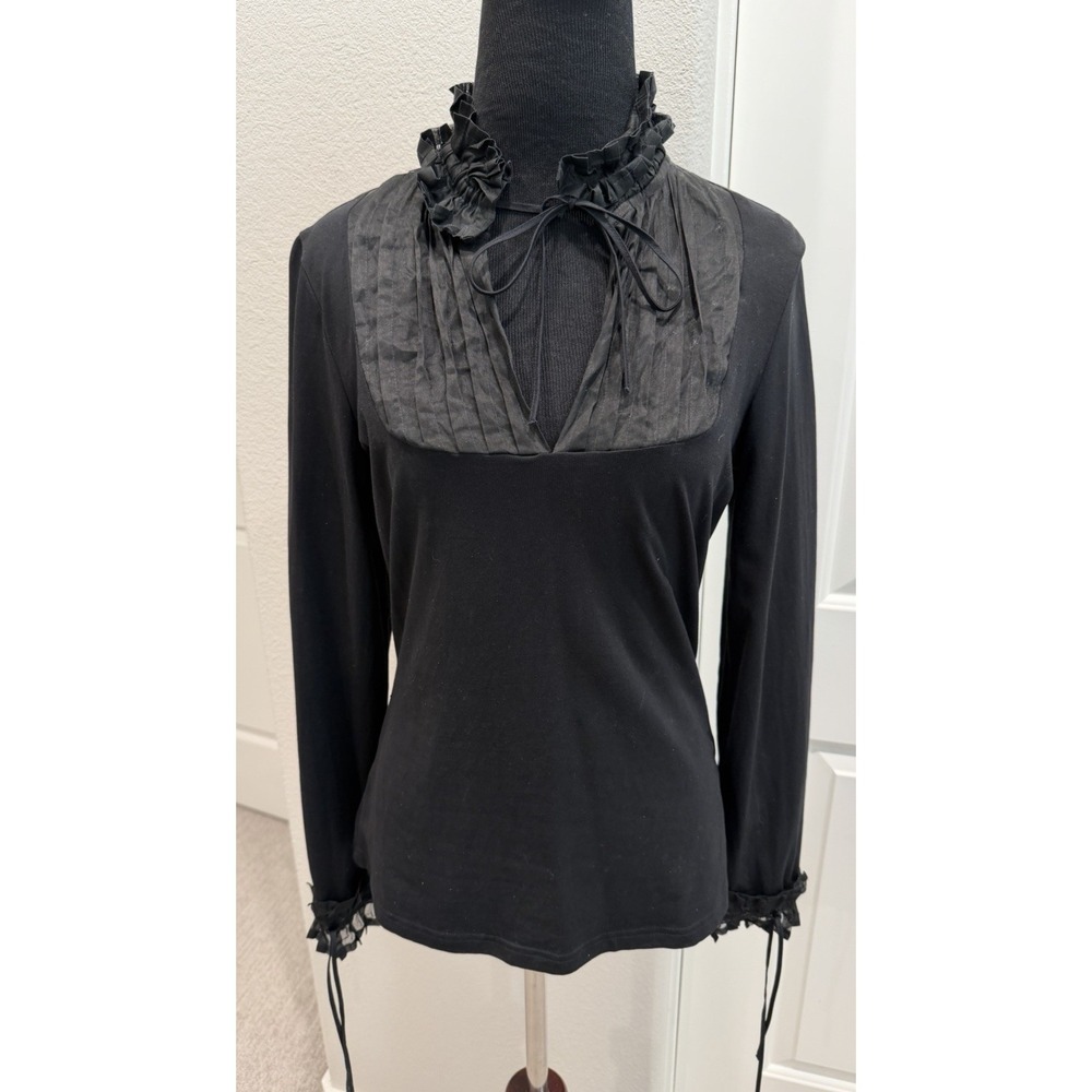 Black Anne Fontaine Pima Cotton Top w/ ruffle collar & Keyhole opening 40
